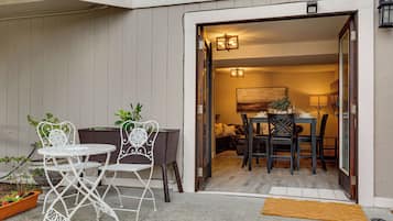 Apartment (1 Bedroom) | Interior