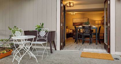 4 Mi to Waterfront Parks! Cozy Apt in Tacoma Area