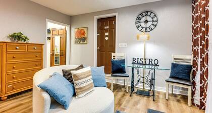 Unique Couple's Studio Mins to Dtwn Flushing