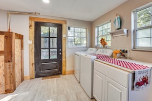 House (1 Bedroom) | Interior