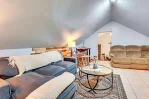 House (1 Bedroom) | Interior