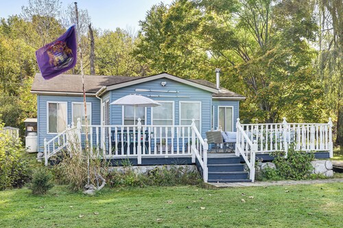 Lake Access! All-season Fun at Reed City Home