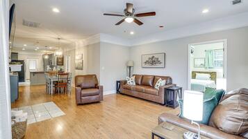 House (2 Bedrooms) | Interior