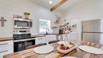 Cottage (2 Bedrooms) | Interior