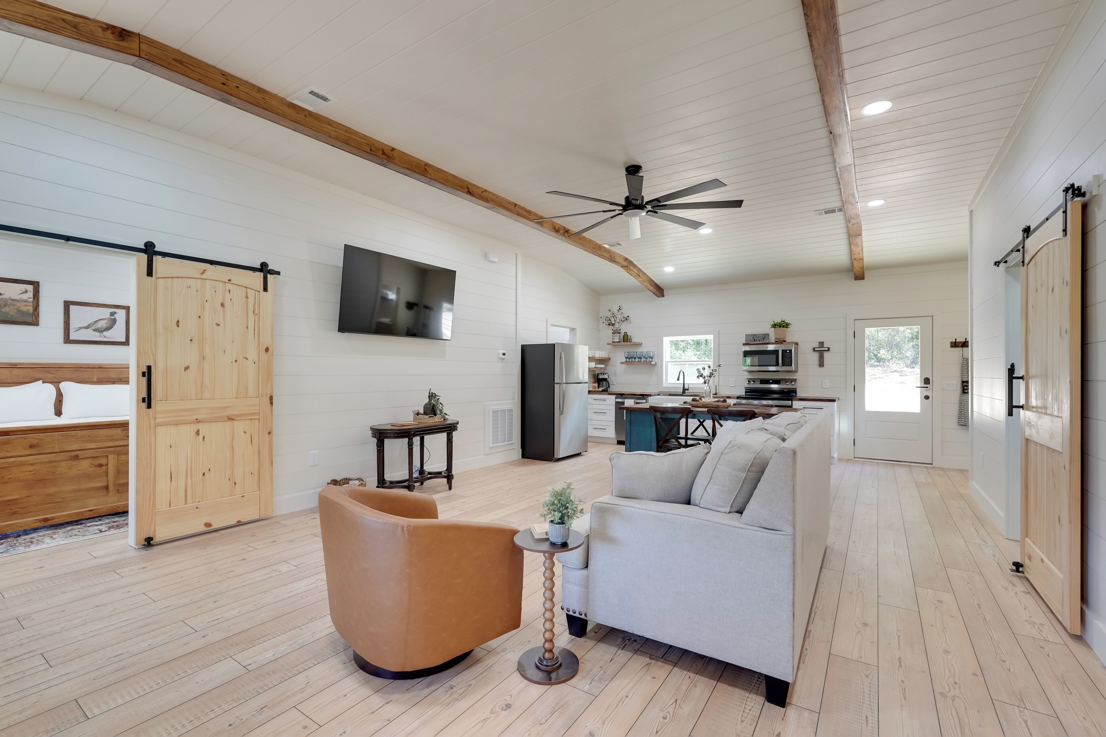 المنشأة من الداخل