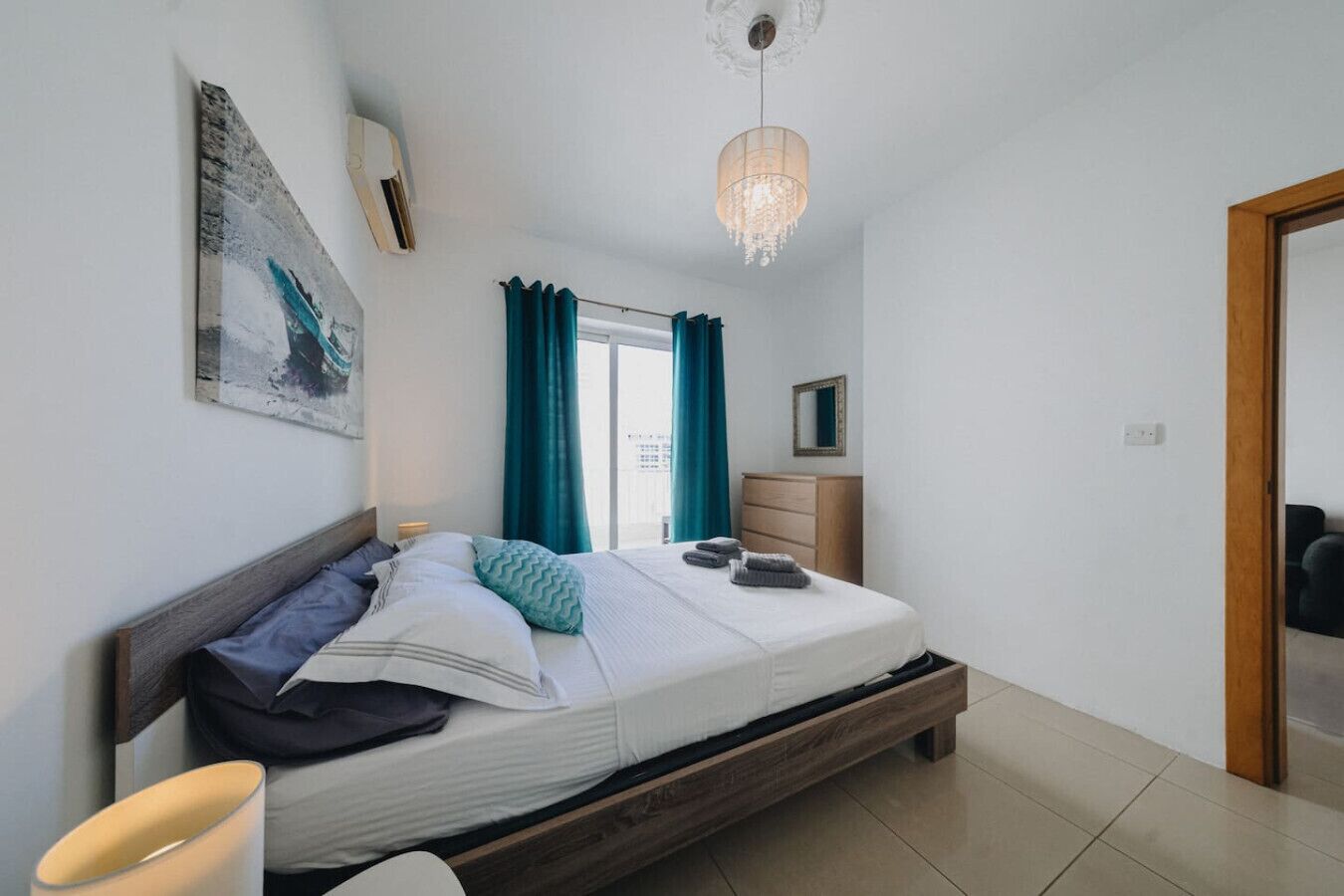 1 sovrum, strykjärn/strykbräda, wi-fi och sängkläder