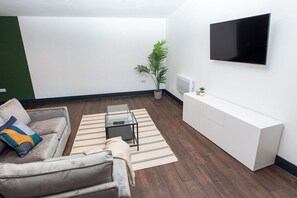 Exterior - Luxury 2 Bedroom & 2 Bathroom Central Flat (Swansea)