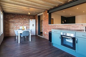 Exterior - Luxury 2 Bedroom & 2 Bathroom Central Flat (Swansea)