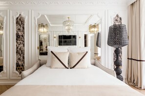 Living area - Merveil Luxury Suite - Louvre Aboukir IX (Paris)