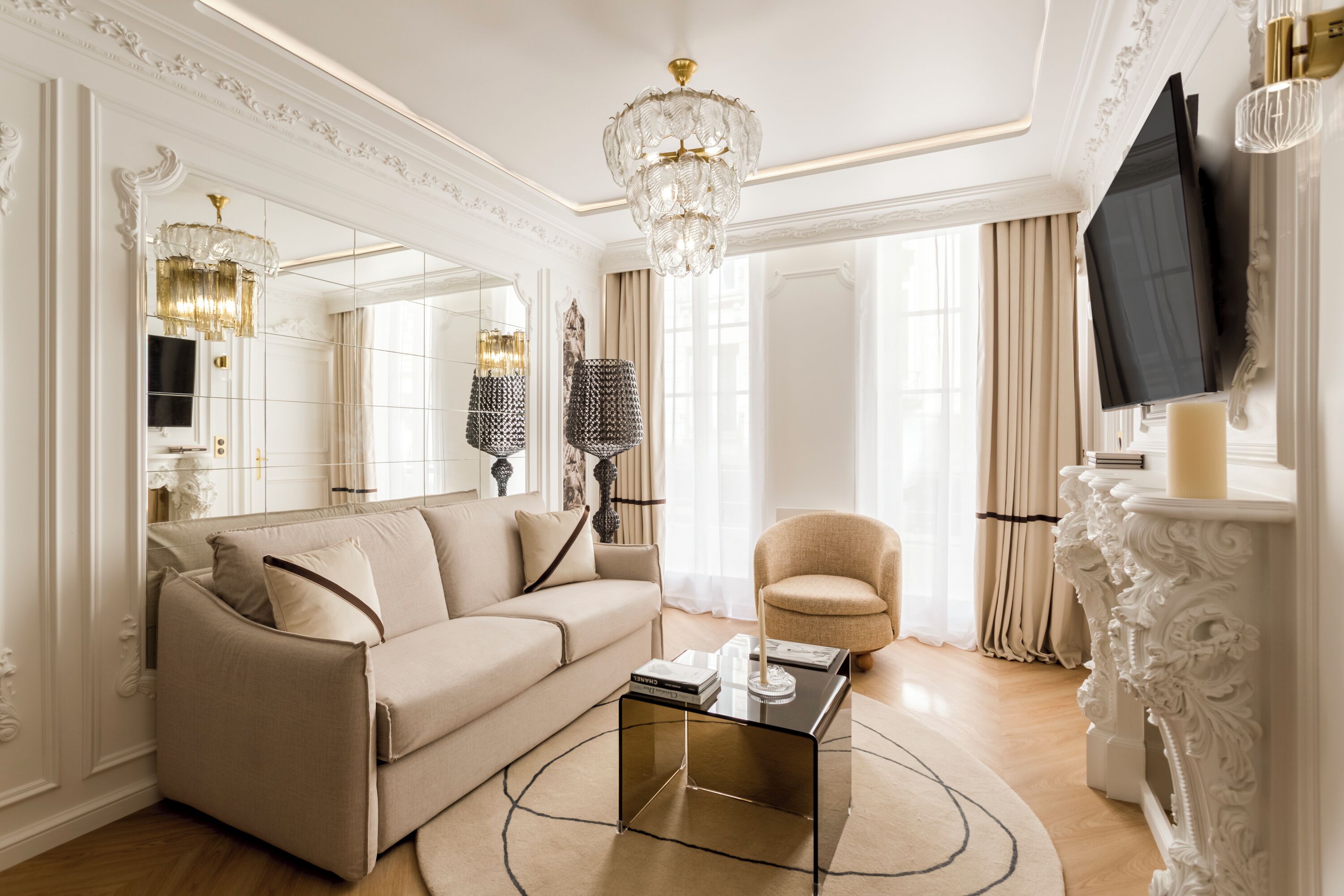 Apartment | Wohnbereich | 32-Zoll-Smart-TV mit Kabelempfang, Netflix, Streaming-Dienste