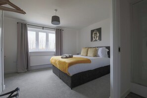 Exterior - The Haven Modern 4-bed Home With Garden (Cardiff)