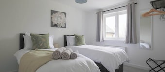 The Haven Modern 4-bed Home With Garden