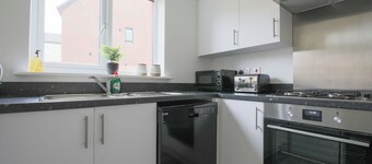 The Haven Modern 4-bed Home With Garden