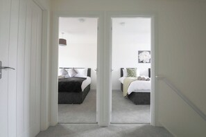 Exterior - The Haven Modern 4-bed Home With Garden (Cardiff)