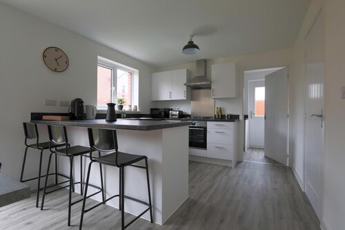 The Haven Modern 4-bed Home With Garden