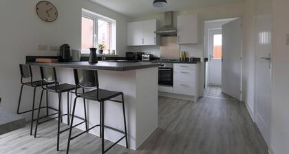The Haven Modern 4-bed Home With Garden