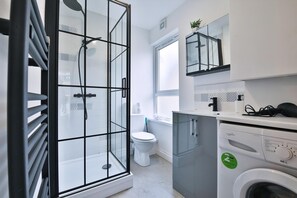 Exterior - Modern 1-bed Flat Near Cardiff City Centre (Cardiff)