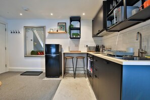 Exterior - Modern 1-bed Flat Near Cardiff City Centre (Cardiff)