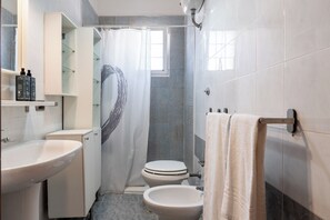 Apartment, 2 Bedrooms | Bathroom