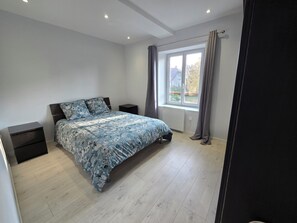 واي فاي وملاءات أسرّة