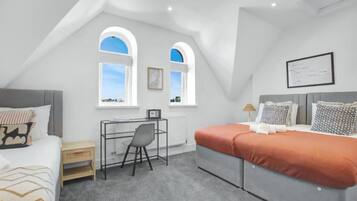 Apartment (Cardiff City Base – Modern 2-Bed Ap) | 2 bedrooms, free WiFi