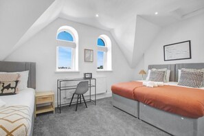 Apartment (Cardiff City Base – Modern 2-Bed Ap)