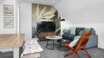 Apartment (Cardiff City Base – Modern 2-Bed Ap) | Wohnzimmer