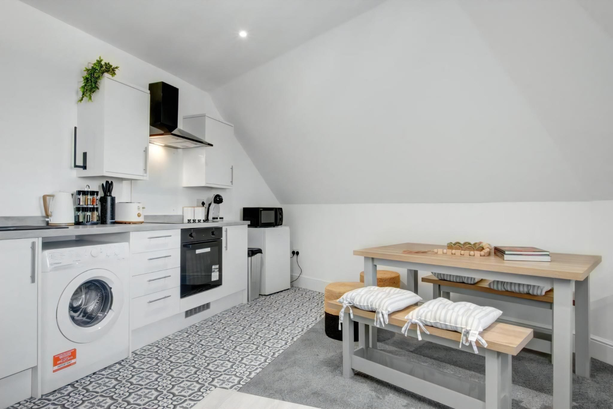 Apartment (Group Getaway – Stylish 2-Bed Cardi) | Speisen