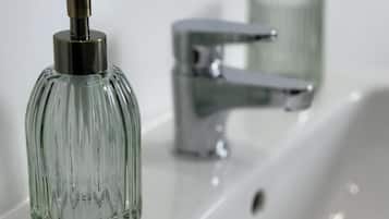 Apartment (The Cardiff Comfort – 2-Bed Apartme) | Bathroom