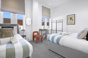 Apartment (The Family Nest – 3-Bed Apartment w) | 3 bedrooms, cots/infant beds, free WiFi