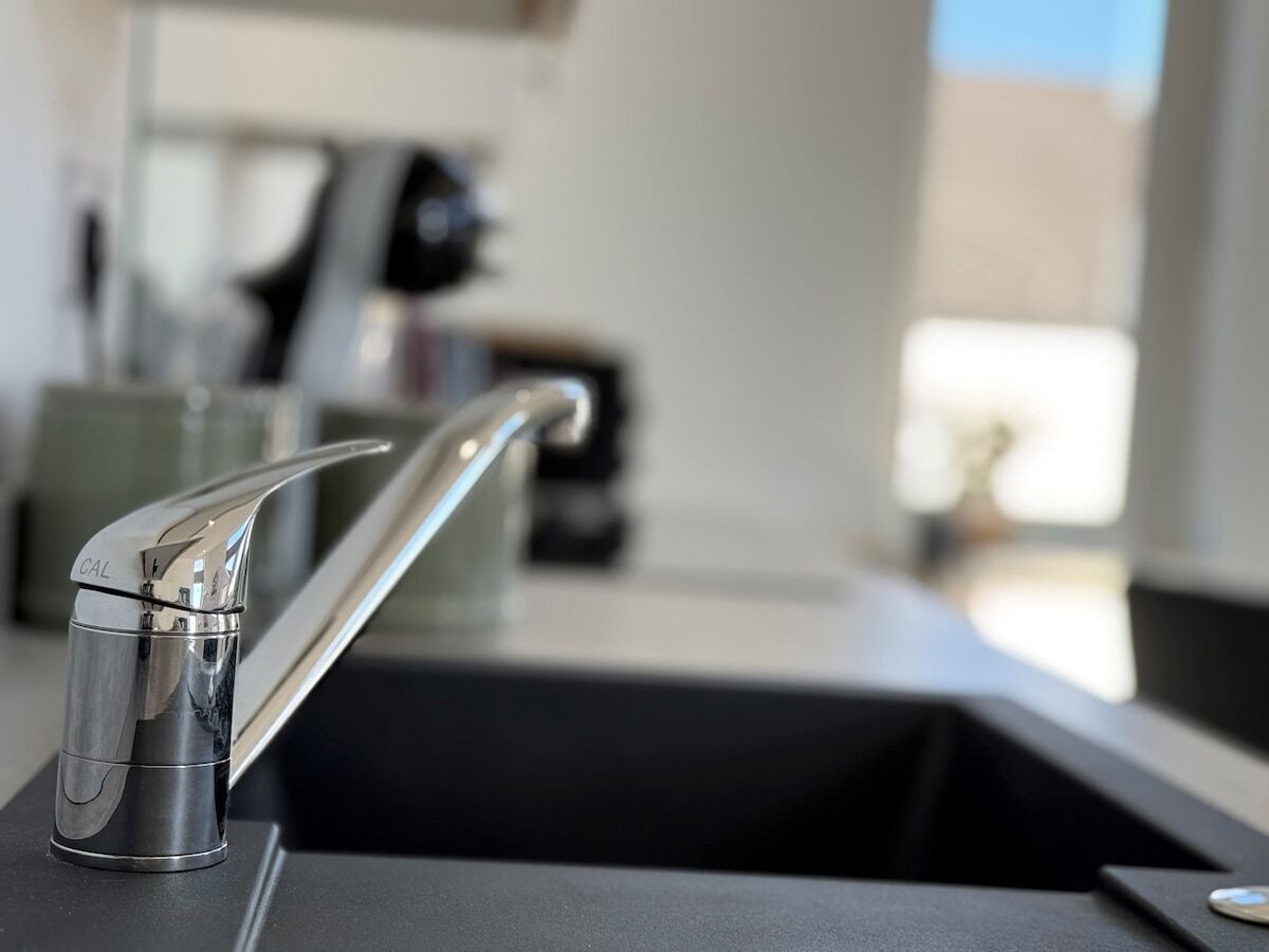 Appartement (The Family Nest – 3-Bed Apartment w) | Cuisine privée | Batterie de cuisine, vaisselle et ustensiles