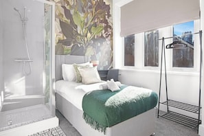 Apartment (The Family Nest – 3-Bed Apartment w)