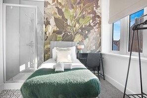 Apartment (The Family Nest – 3-Bed Apartment w) | 3 bedrooms, free WiFi - The Family Nest 3-bed Apartment With Parking (Cardiff)