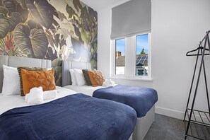 Apartment (The Family Nest – 3-Bed Apartment w) | 3 bedrooms, cots/infant beds, free WiFi