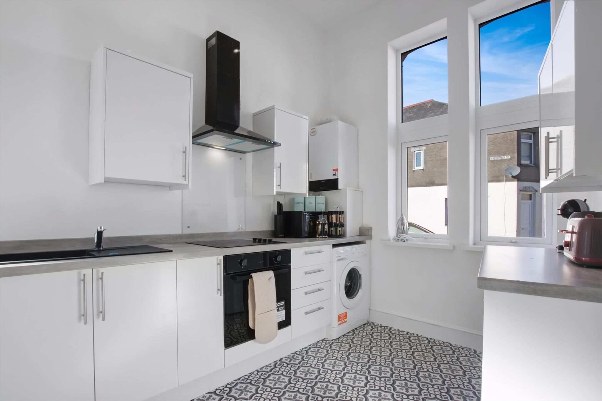 Huoneisto (Compact 1-Bed Flat for Friends & Coll) | Yksityinen keittiö