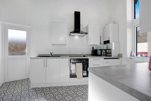 apartman (Compact 1-Bed Flat for Friends & Coll) | Privát konyha