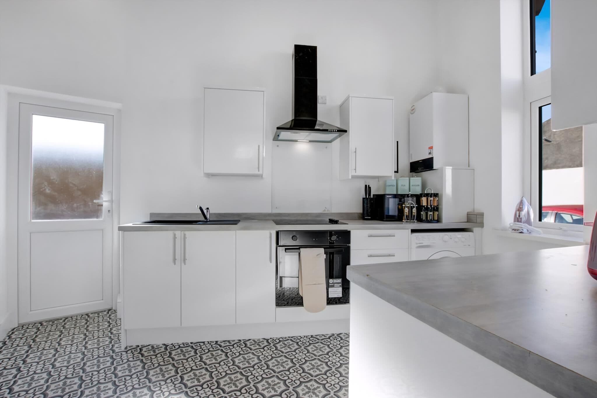 Apartment (Compact 1-Bed Flat for Friends & Coll) | Private kitchen