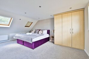 House (Spacious 3 Bed Home with Pool Table) | 3 bedrooms, free WiFi - Spacious 3 Bed Home With Pool Table (Cardiff)