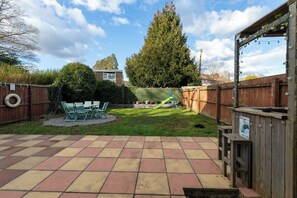 Exterior - Spacious 3 Bed Home With Pool Table (Cardiff)