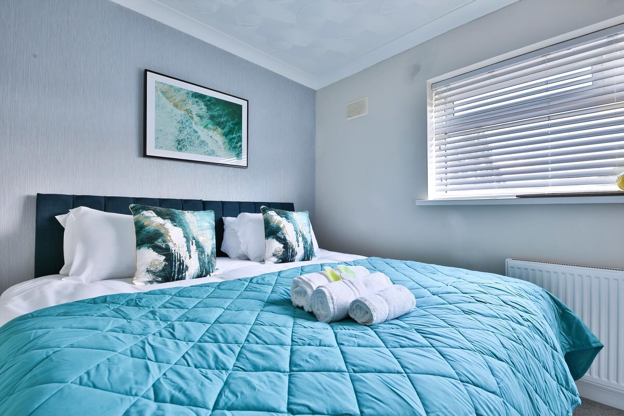 House (Spacious 3 Bed Home with Pool Table) | 3 bedrooms, free WiFi