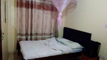 Standard Double Room | Free WiFi, bed sheets