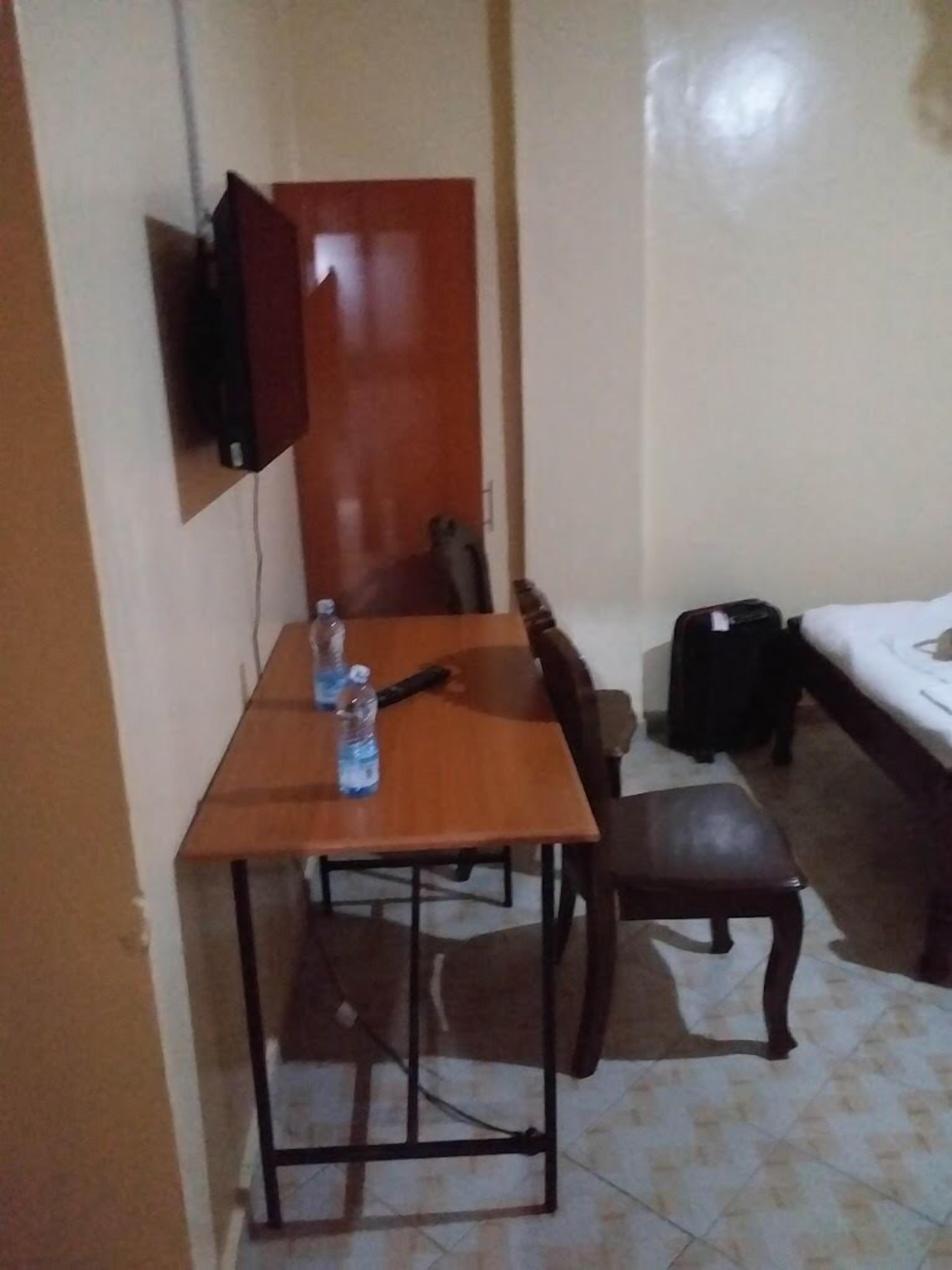 Chambre Simple Supérieure | Wi-Fi gratuit, draps fournis