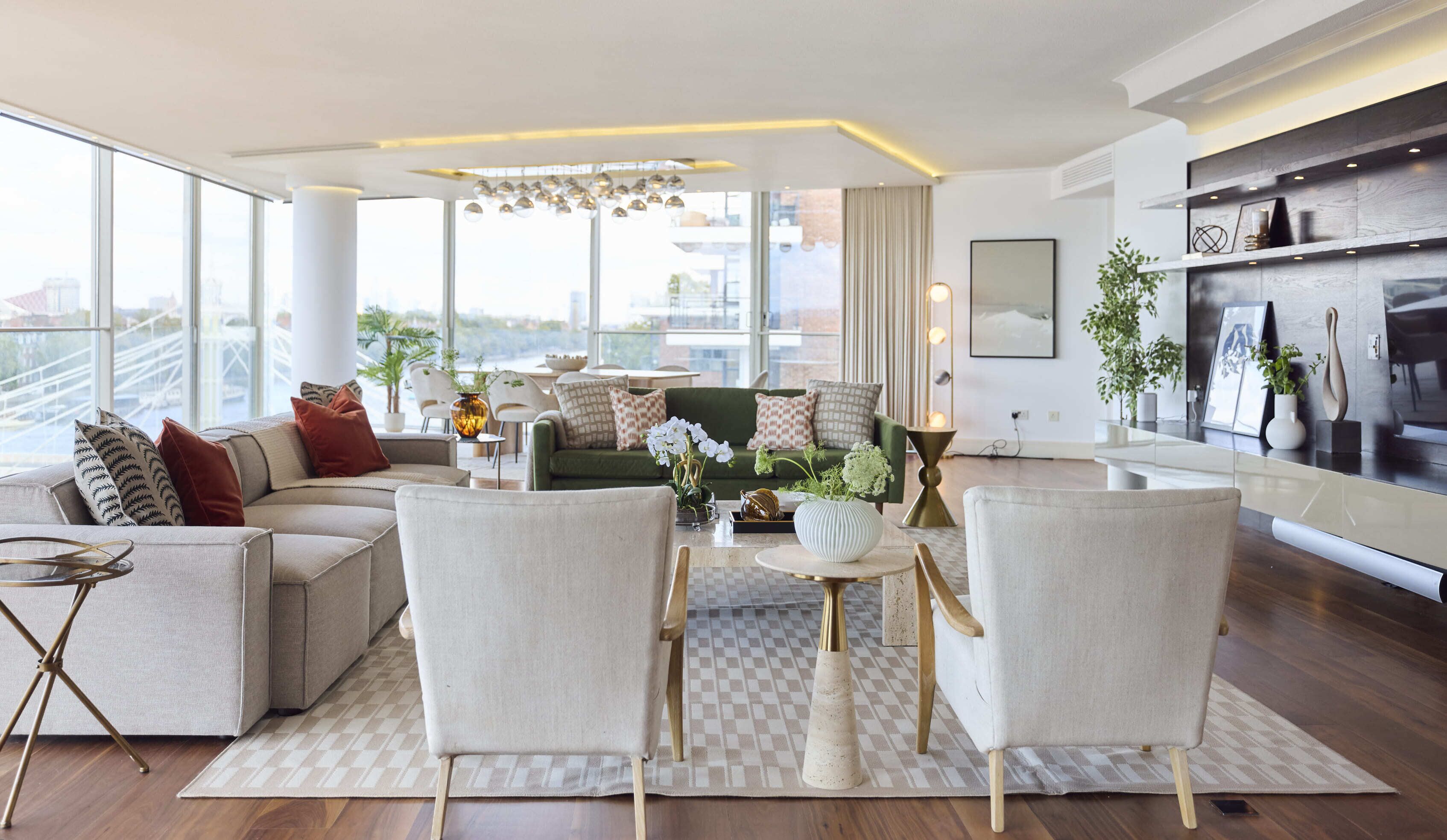 Apartment | Living area | 27-inch Smart TV with cable channels