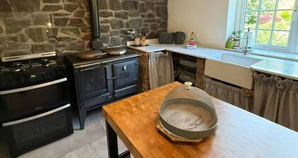 Victorian 3 Bed Cottage in Sought After Pentyrch