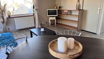 1 chambre, fer et planche Ă repasser, draps fournis