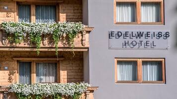 Chi tiết ngoại thất