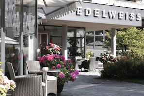 Front of property - Hotel Edelweiss (Gerlos)