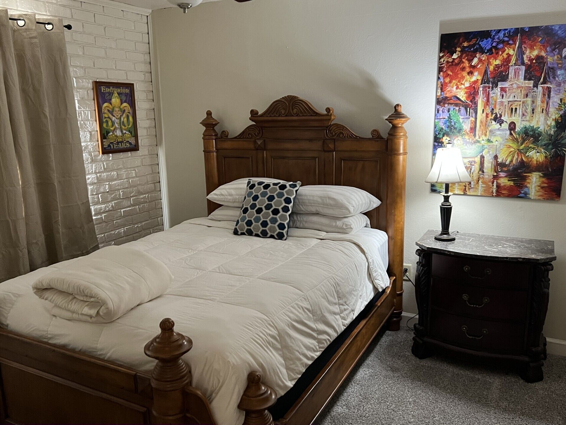 2 chambres, fer et planche à repasser, Wi-Fi, draps fournis