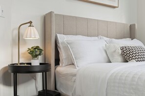 3 bedrooms, desk, iron/ironing board, WiFi - Stylish 3BD Close to Detroit/DTW (Westland)