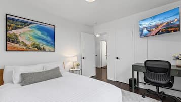 3 slaapkamers, een bureau, een strijkplank/strijkijzer, wifi